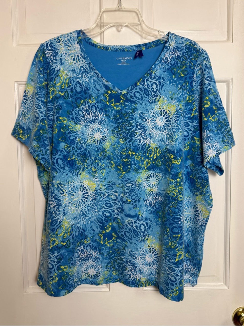 Catherines Blue Floral Medallion V-Neck Cotton Short Sleeve Tee Size 1XWP